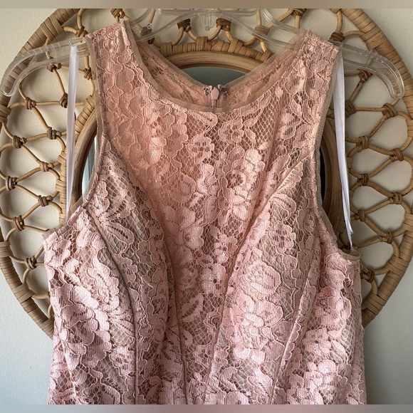 Avery G, pink lace mermaid gown, Women's size 10 - Picture 5 of 8